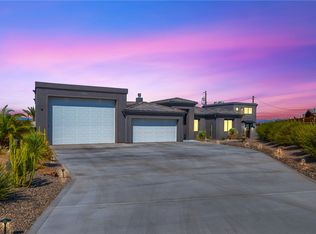 583 Robin Ln, Lake Havasu City, AZ 86403