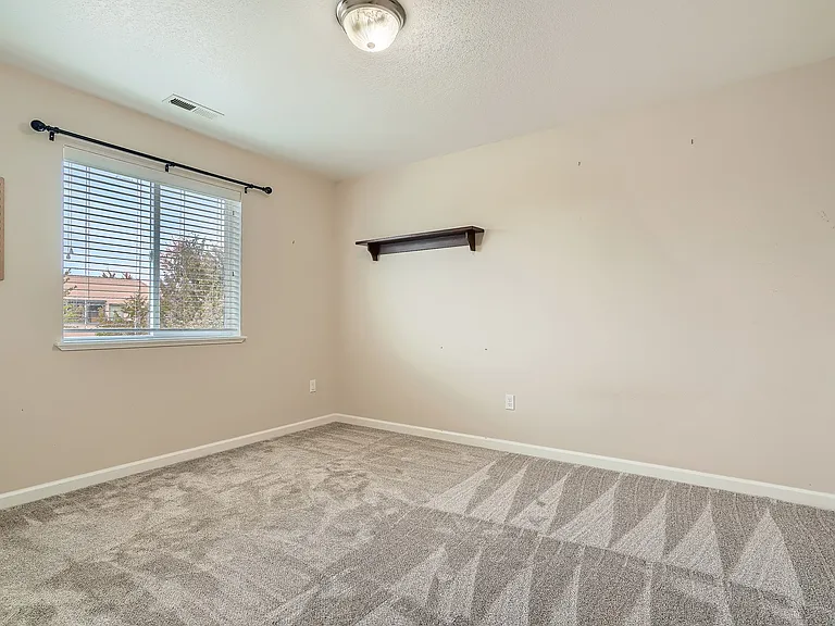 945 NW Joy Ave — Photo 18