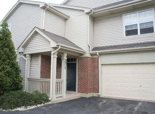 2215 Rockefeller Dr, Geneva, IL 60134