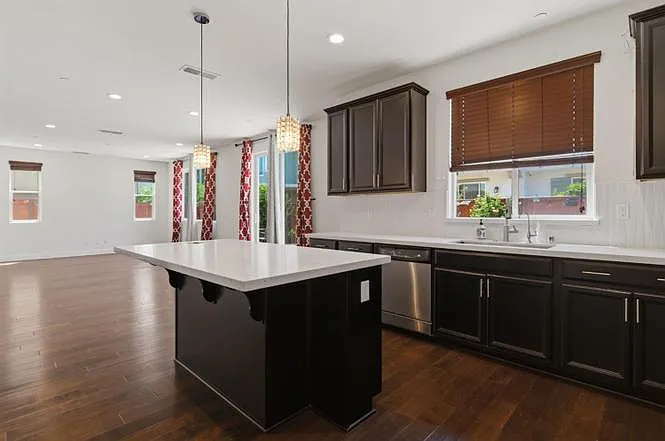 510 E Albertina Ave — Photo 6