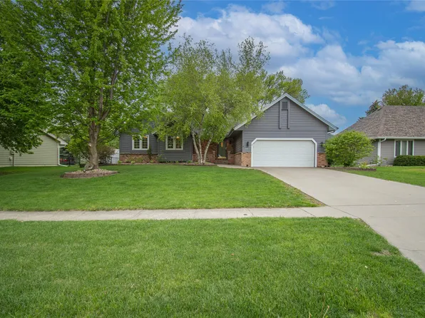 1114 NW Parkridge Dr, Ankeny, IA 50023