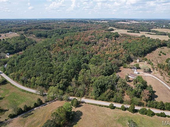5th image of 1557 Mill Hill Rd