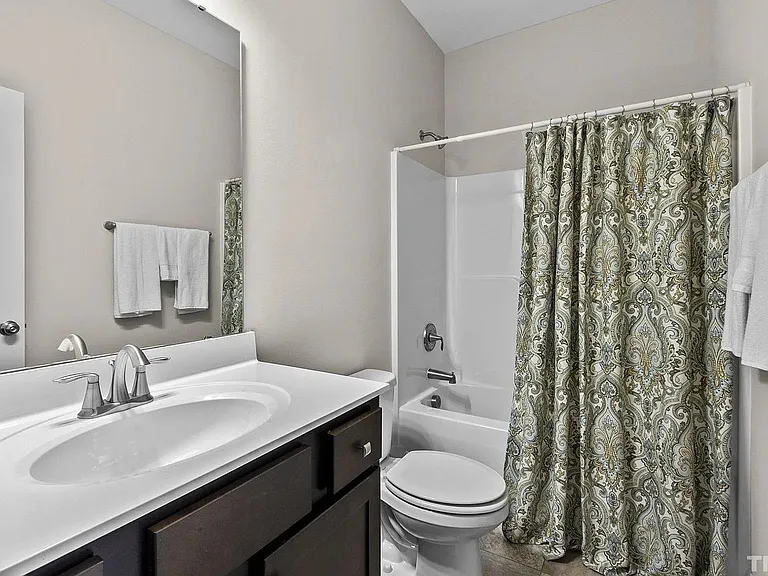 119 Aviemore Ln — Photo 16