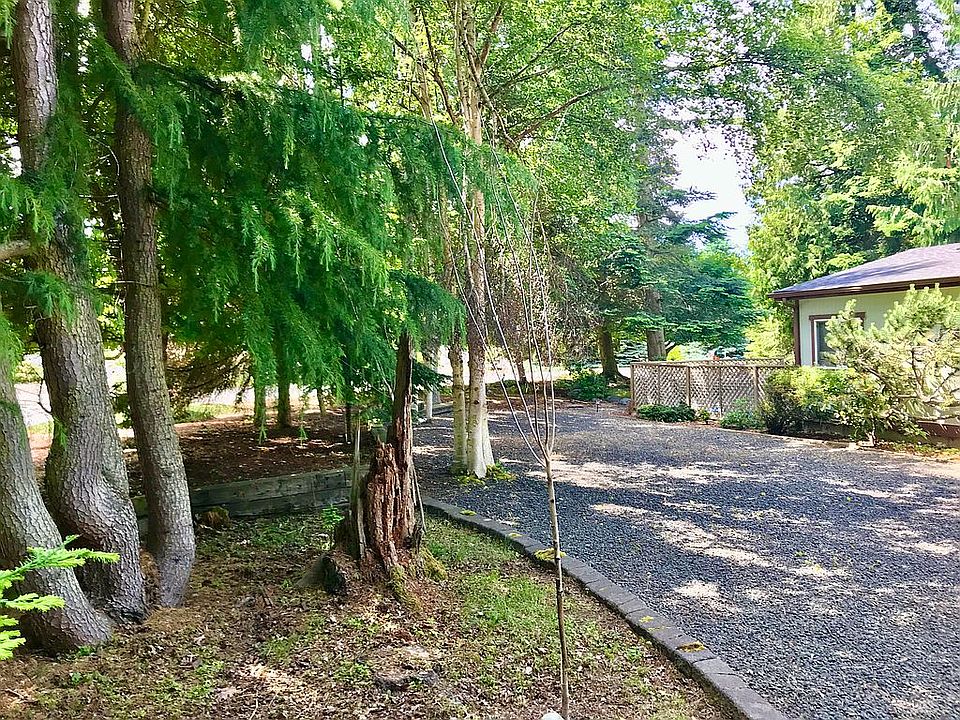 1st image of 112 Ivy Ln