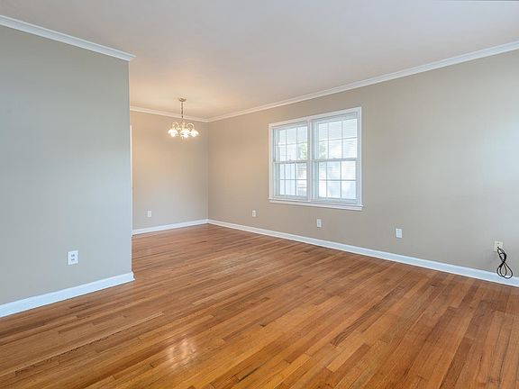 3rd image of 1601 Willey St