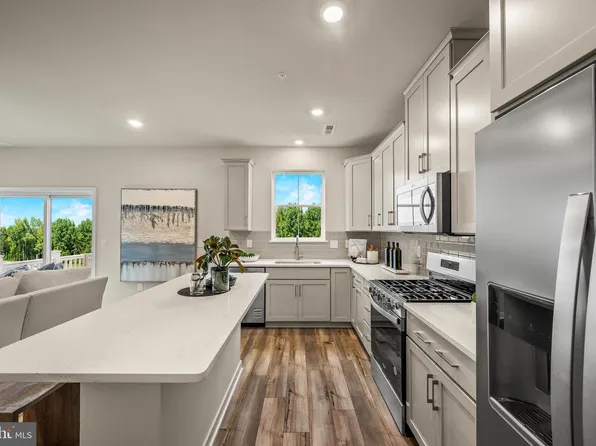 787 Platinum Dr, Phoenixville, PA 19460