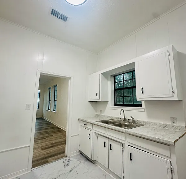 503 Cannon St — Photo 7