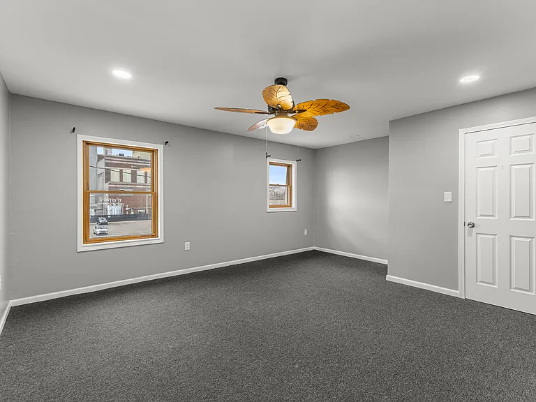 9 Walnut St — Photo 24