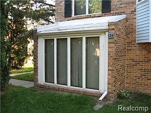 1st image of 124 Pinewood Dr #19