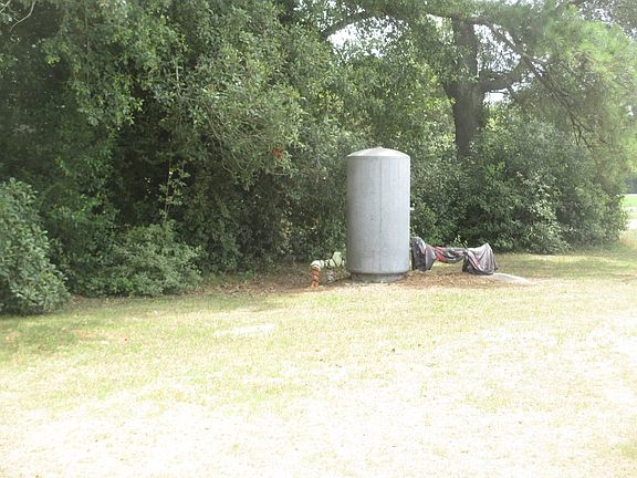 2nd image of 1 Wrights Ln