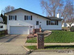 3575 Keymeer Dr, Dubuque, IA 52002