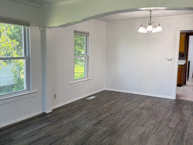 425 S 45th West Ave — Photo 1