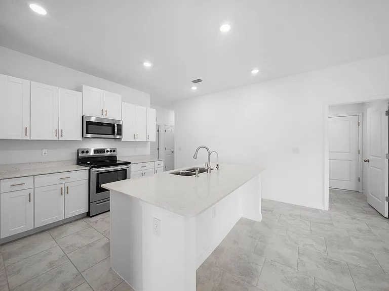 4216 Villa Rapallo Way — Photo 8