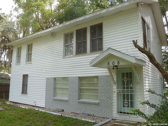 3rd image of 808 NE 7th Pl #B