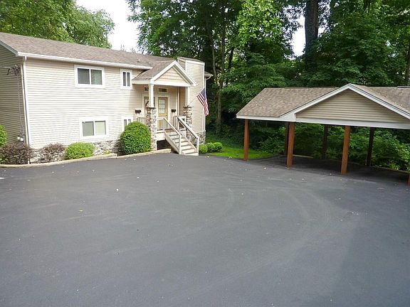 3rd image of 3709 Saybrook Ave
