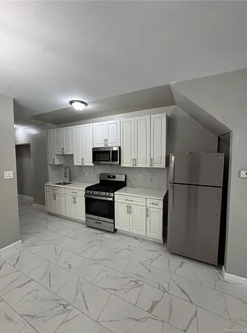 861 E 215th St #1 — Photo 3