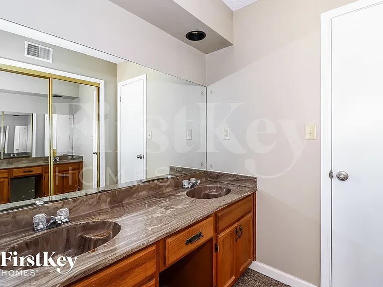 3828 Innsbrook Dr — Photo 9