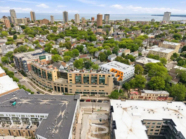 1888 N Water St APT 101, Milwaukee, WI 53202