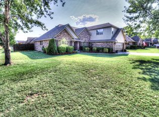 3301 Birdie Ct, Claremore, OK 74019