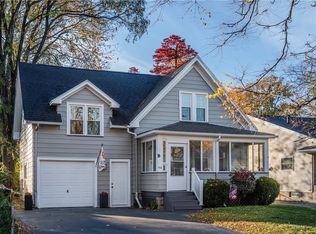 94 Cragg Rd, Rochester, NY 14616