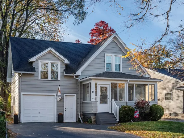 94 Cragg Rd, Rochester, NY 14616