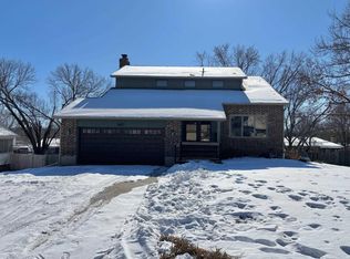 1807 Calle De Loma Dr, Emporia, KS 66801