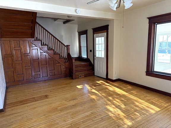 2nd image of 709 N Main St