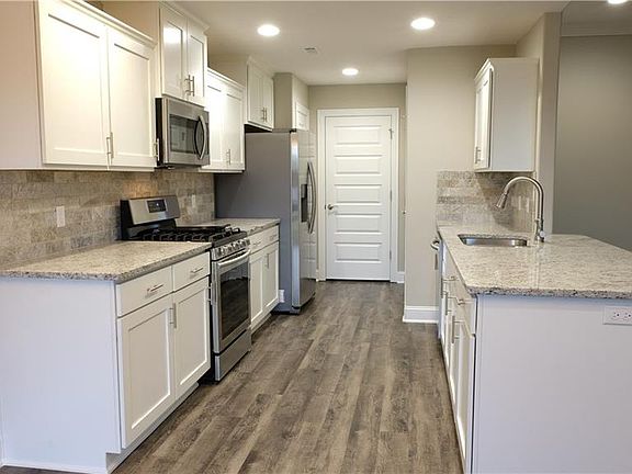 5th image of 6023 W Transit St