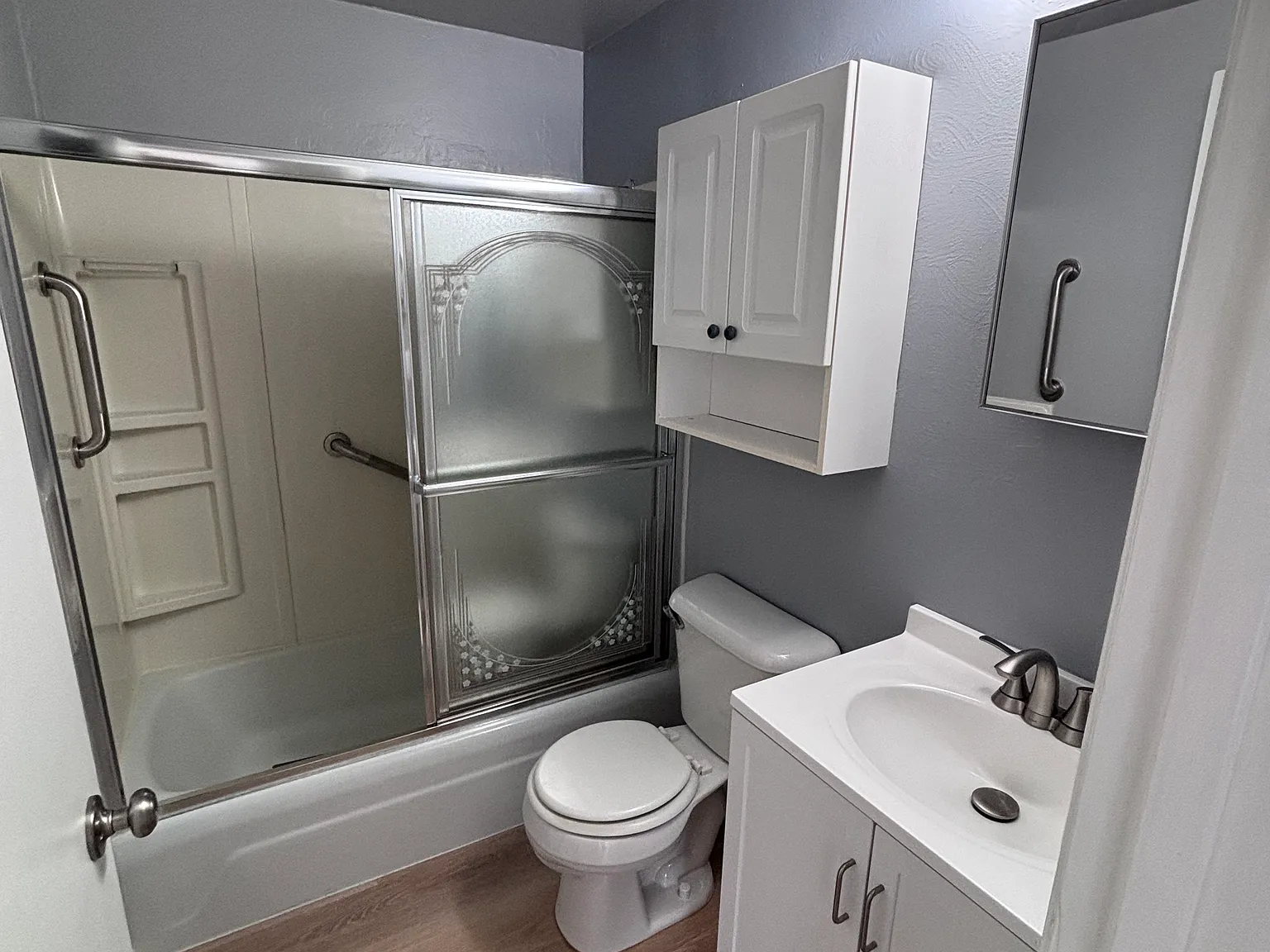 2 bed, 950 sqft, $1,200 — Photo 3