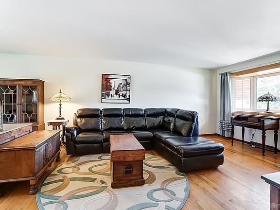 5th image of 2373 Glenheath Dr