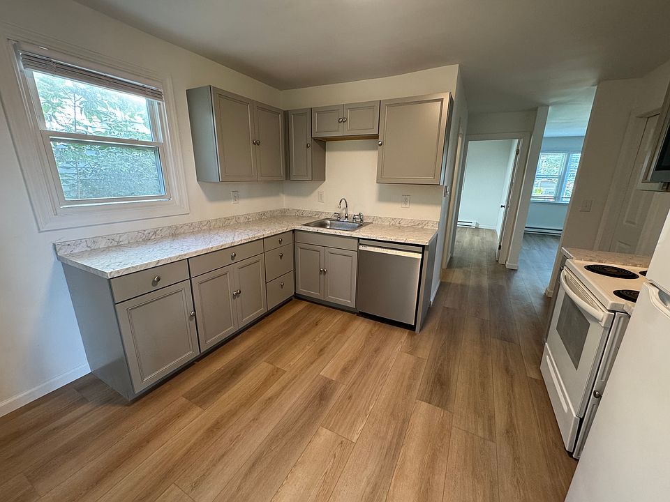 1st image of 140 Howard St APT 2