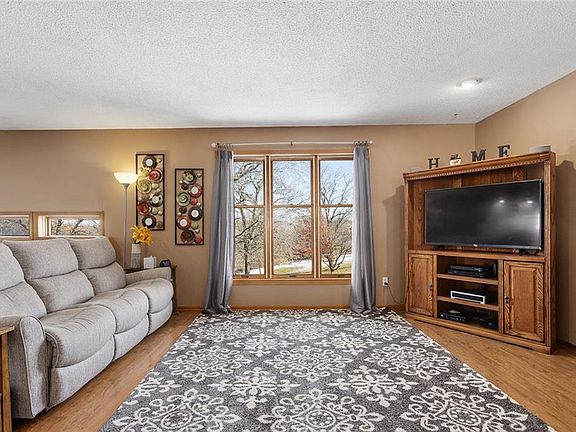 5th image of 2040 Lincoln Ln