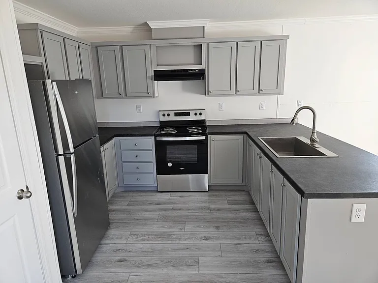 4900 SE 102nd Pl #66 — Photo 5