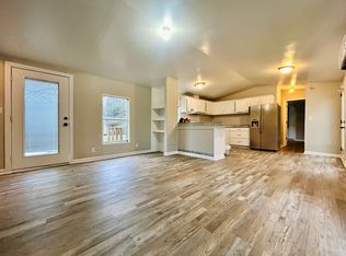 789 Riddle Ln, Estill Springs, TN 37330