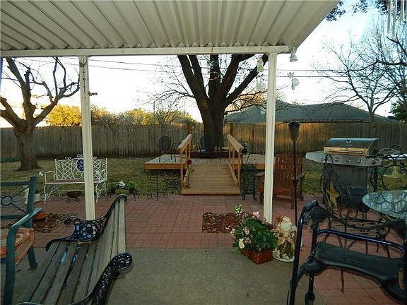 5th image of 7000 Cheshire Dr
