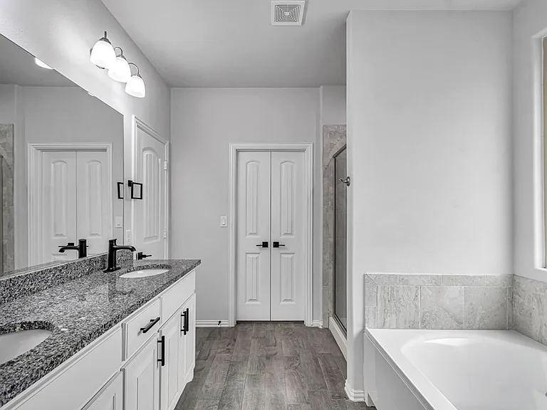 719 Minuteman Rd — Photo 13