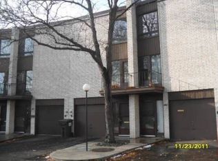 123 McKnight Rd N #F, Saint Paul, MN 55119