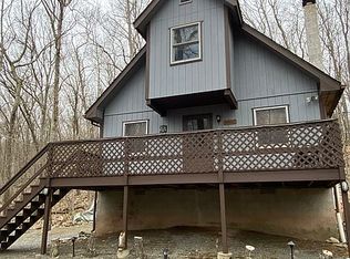 140 Liberty Ln, Lackawaxen, PA 18435