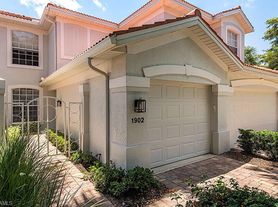 2230 Arielle Dr, Naples, FL