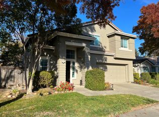 4001 Riviera Ln, Elk Grove, CA