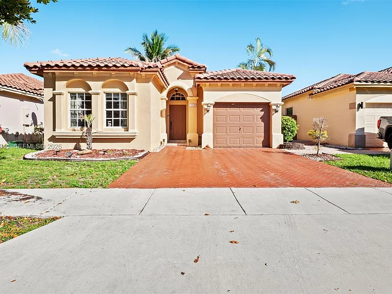12870 SW 53rd St — Photo 1