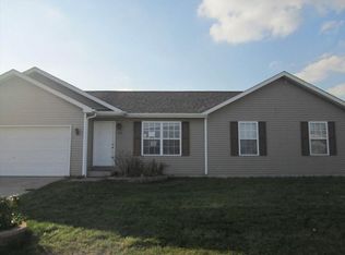 801 Carla Ann Dr, Westville, IN 46391