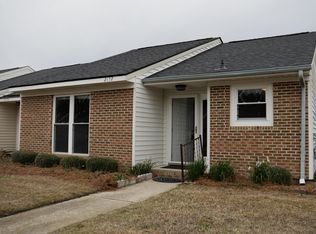 2132 Fox Run Dr, Kinston, NC 28504