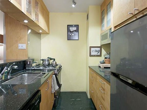 3rd image of 345 W 58th St APT 2B