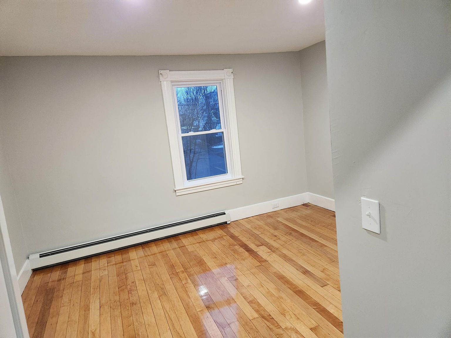 252 6th St FLOOR 3, Leominster, MA 01453 Zillow