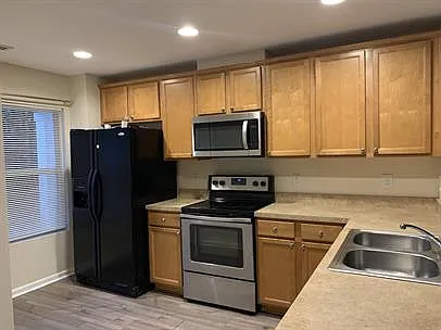 2 bed, 2.5 bath, 1288 sqft, $1,575 — Photo 3