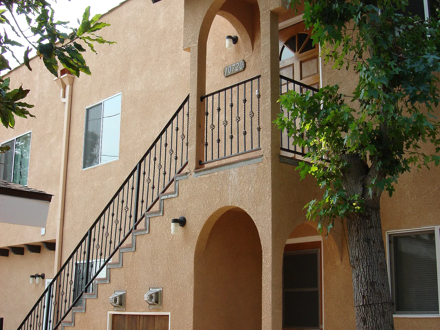 10720 Zelzah Ave — Photo 1