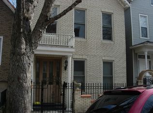 3253 N Clifton Ave, Chicago, IL 60657