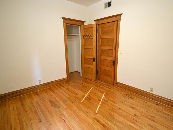 5th image of 1445 W Belle Plaine Ave #2