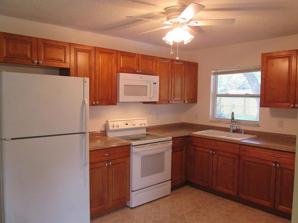 1st image of 2817 Oaklawn Ave APT B